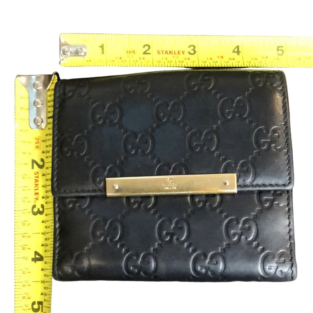 Men GUCCI Black Lambskin GG Guccismo Bifold Wallet With Billfold Coin Section